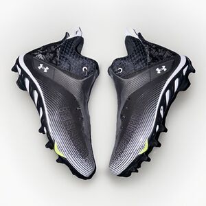NEW Under Armour Men's UA Highlight Hammer MC Football Cleats 3028134-001 Mens